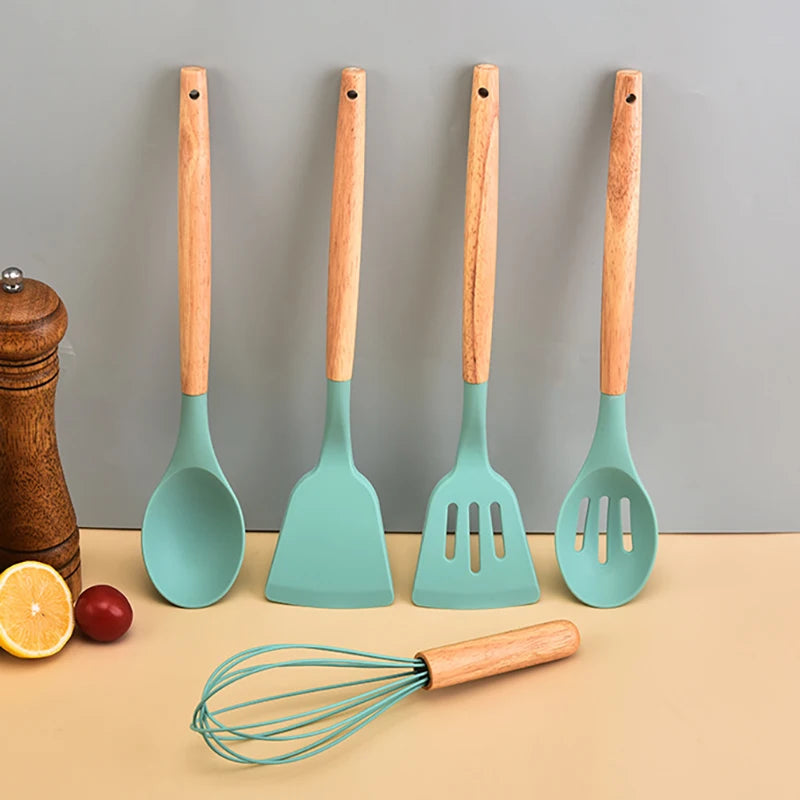 Silikonski kuhinjski set od 12 komada